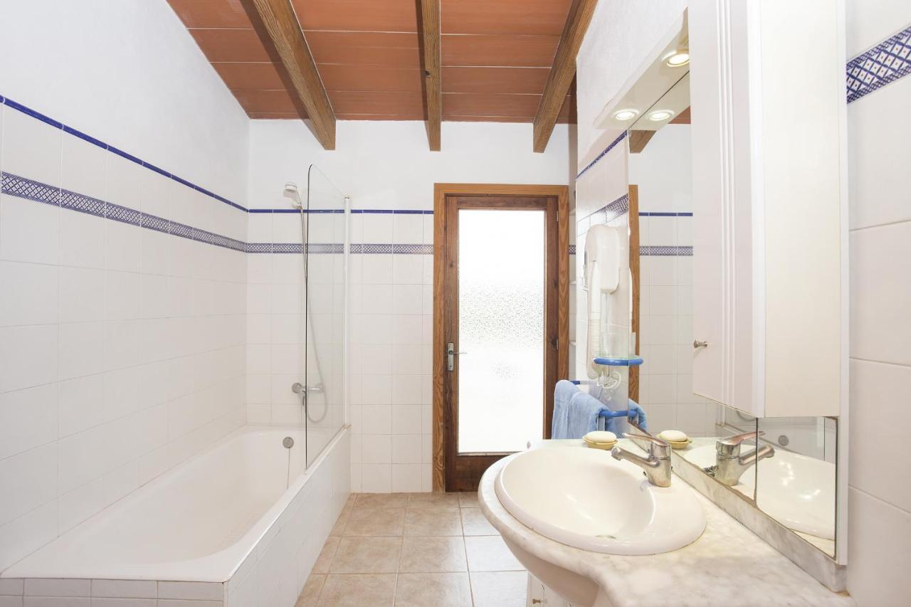 Servera Ferienhaus *